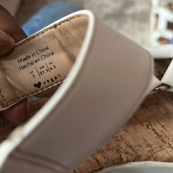 Ladies shoes - Picture 10 of 10